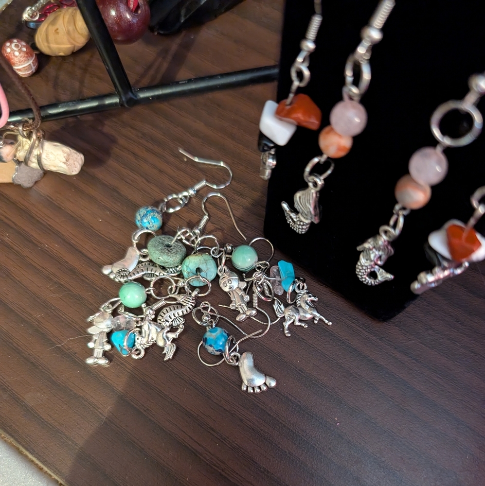 HANDMADE Jewelry Mystery Box earrings chokers/necklaces rings bracelets 4pc Lot